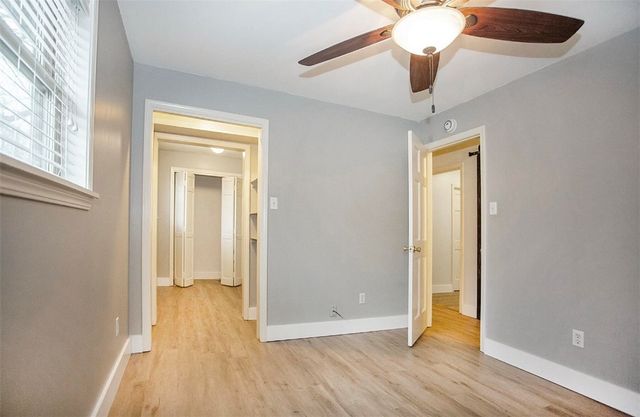 242 S Cumberland Avenue, Russellville, AR 72801