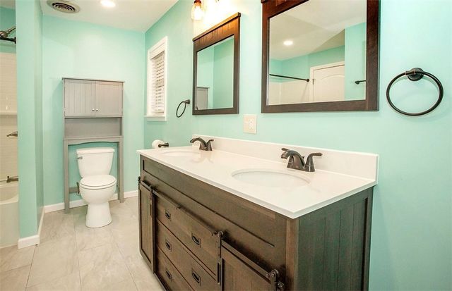 242 S Cumberland Avenue, Russellville, AR 72801