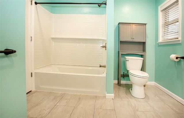 242 S Cumberland Avenue, Russellville, AR 72801