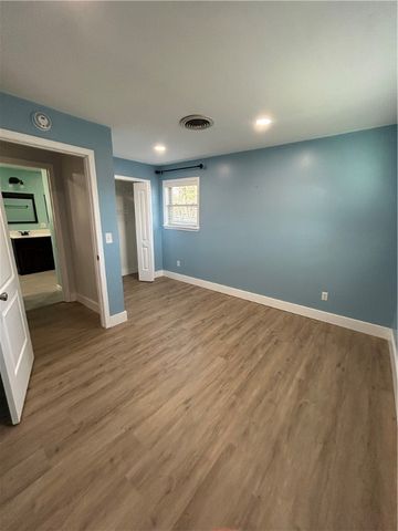 242 S Cumberland Avenue, Russellville, AR 72801