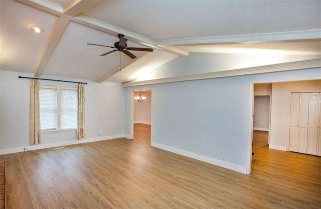 242 S Cumberland Avenue, Russellville, AR 72801