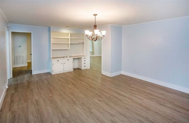 242 S Cumberland Avenue, Russellville, AR 72801