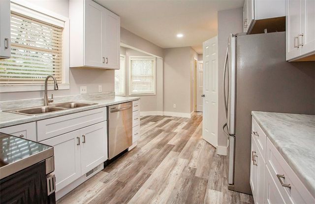 242 S Cumberland Avenue, Russellville, AR 72801