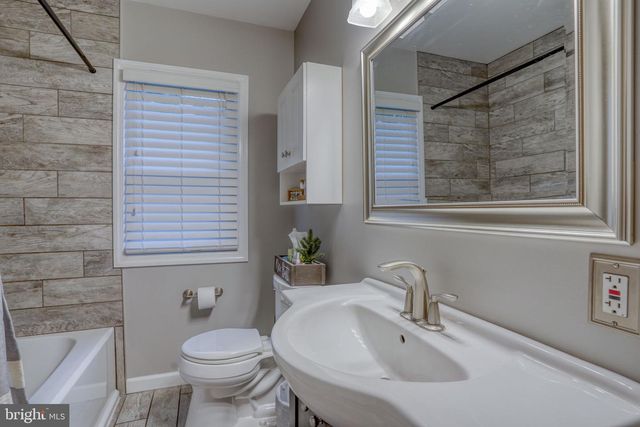 4301 VERONA DR, Wilmington, DE 19808