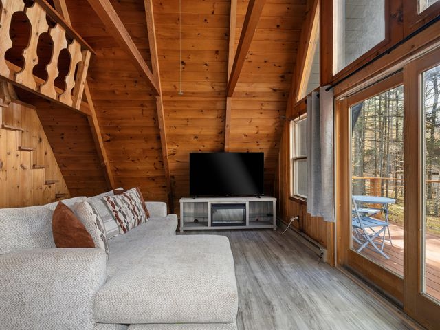 23 Red Fox Drive, Jay, NY 12941