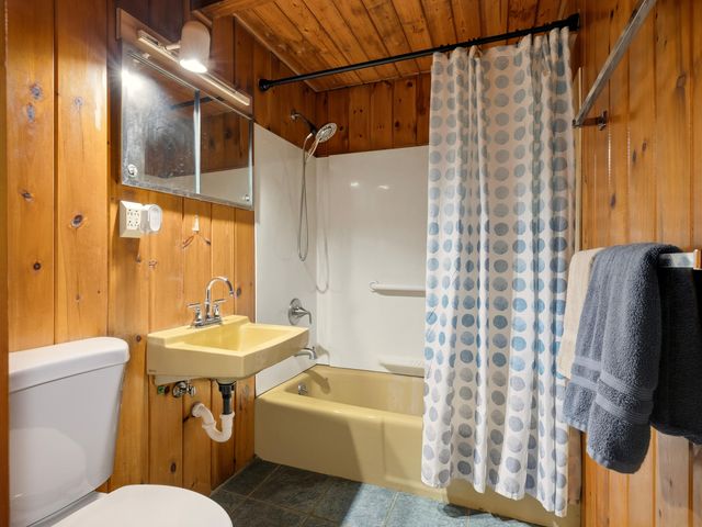 23 Red Fox Drive, Jay, NY 12941