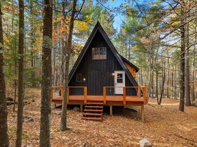 23 Red Fox Drive, Jay, NY 12941