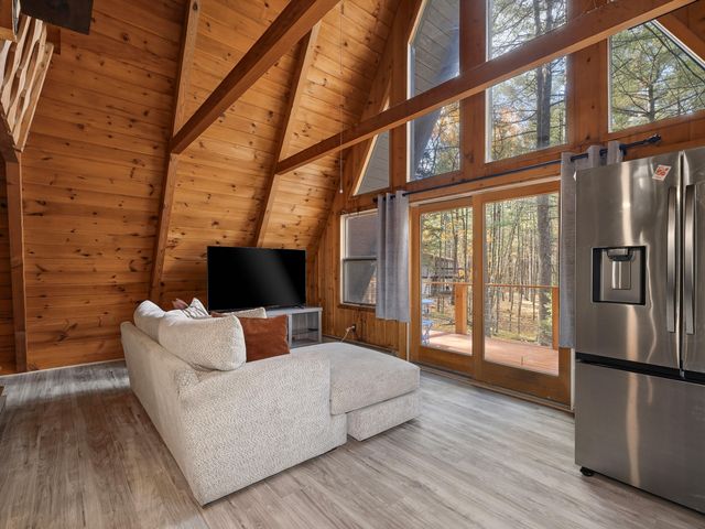 23 Red Fox Drive, Jay, NY 12941