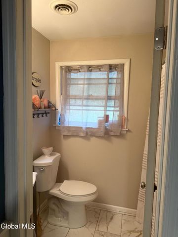 752 7th Avenue, Troy, NY 12182