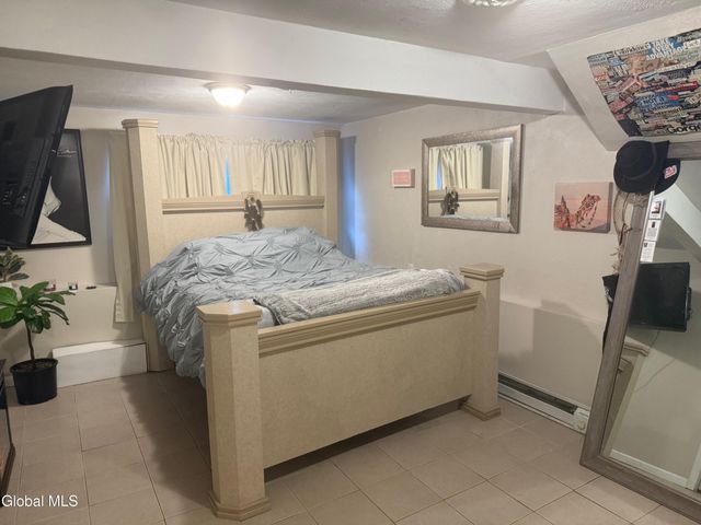 752 7th Avenue, Troy, NY 12182