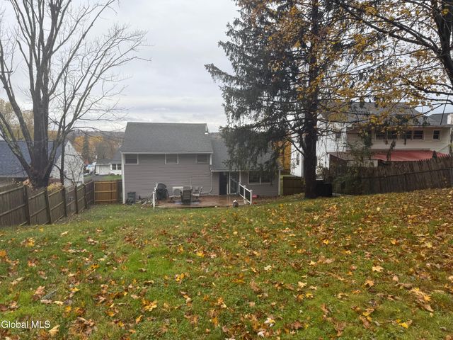 752 7th Avenue, Troy, NY 12182