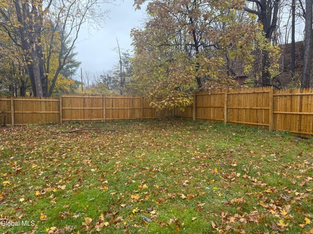 752 7th Avenue, Troy, NY 12182