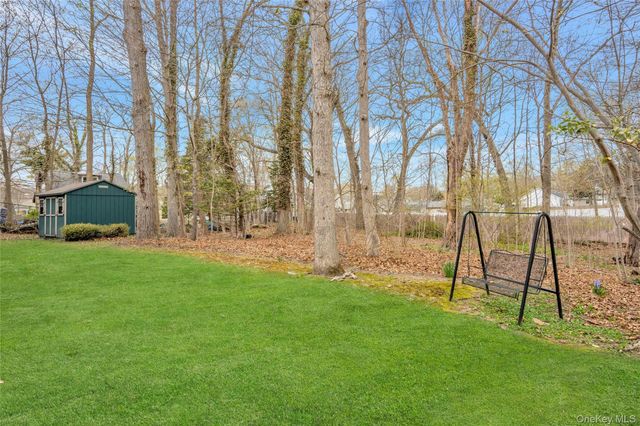 16 Nymph Road, Rocky Point, NY 11778