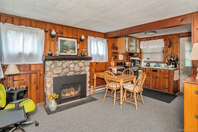 16 Nymph Road, Rocky Point, NY 11778