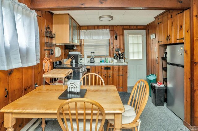 16 Nymph Road, Rocky Point, NY 11778