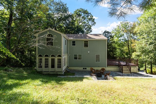 58 Gates Ln, Stow, MA 01775