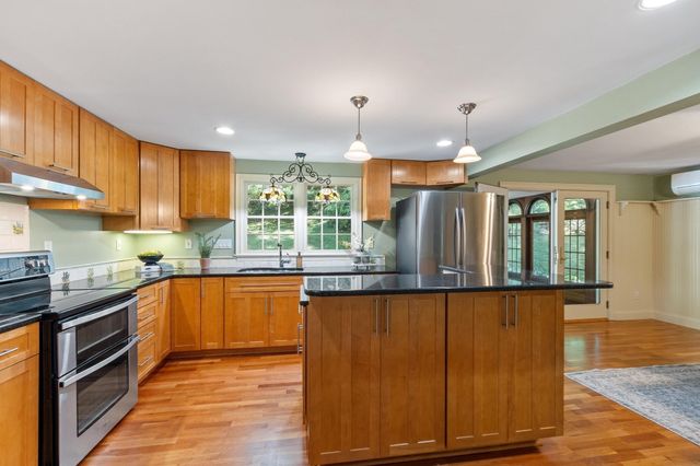 58 Gates Ln, Stow, MA 01775