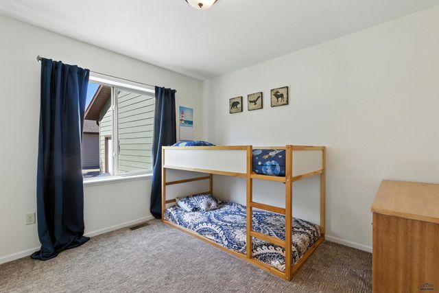 14942 GLENWOOD DR, Summerset, SD 57769