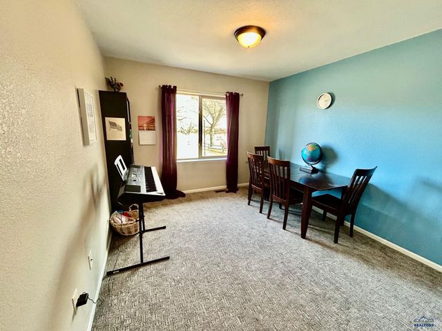 14942 GLENWOOD DR, Summerset, SD 57769