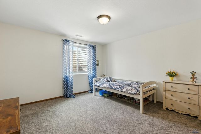 14942 GLENWOOD DR, Summerset, SD 57769