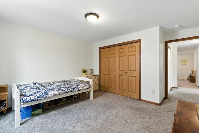 14942 GLENWOOD DR, Summerset, SD 57769