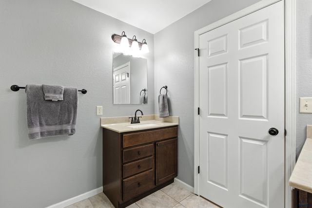 14942 GLENWOOD DR, Summerset, SD 57769