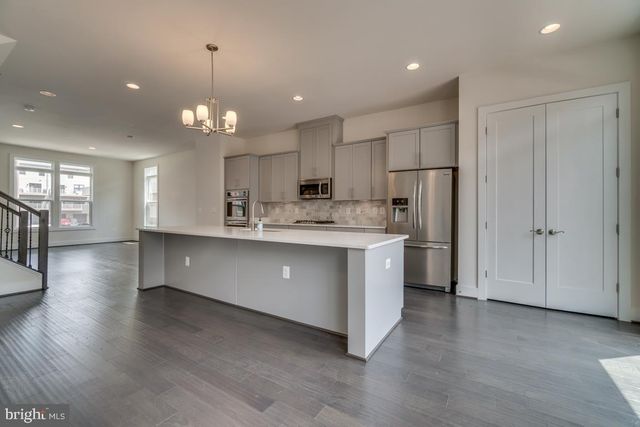 44721 ELLSWORTH TER, Ashburn, VA 20147