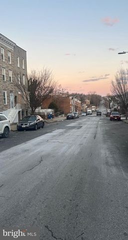 2557 HOLLINS ST, Baltimore, MD 21223