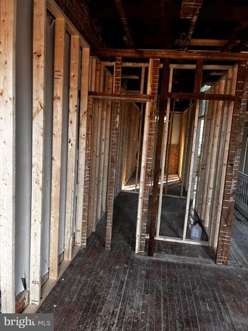 2557 HOLLINS ST, Baltimore, MD 21223