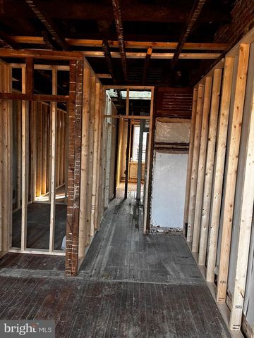 2557 HOLLINS ST, Baltimore, MD 21223