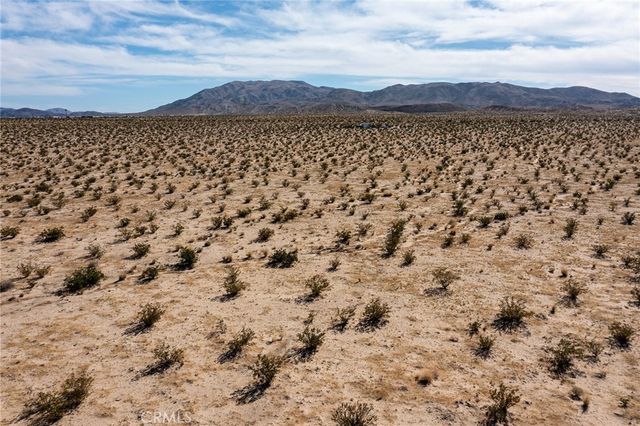 3333 El Passeo, 29 Palms, CA 92277
