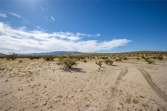 3333 El Passeo, 29 Palms, CA 92277