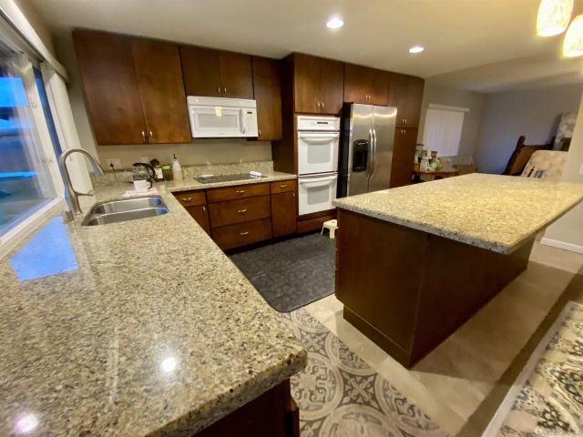 12608 Mantilla, San Diego, CA 92128