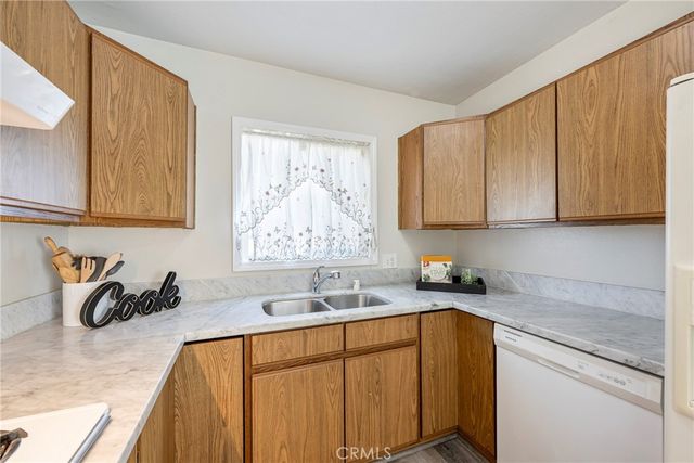 20841 Horst Avenue, Lakewood, CA 90715