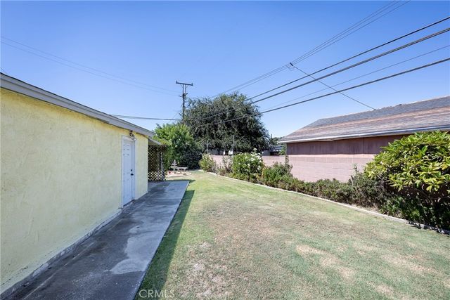 20841 Horst Avenue, Lakewood, CA 90715