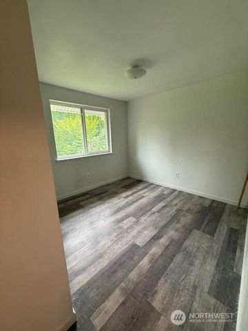 11407 240th Avenue Ct E, Buckley, WA 98321
