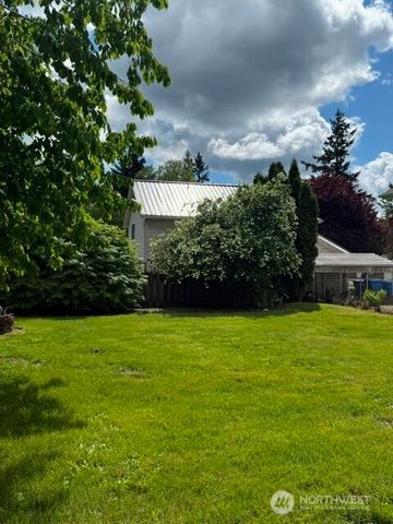 11407 240th Avenue Ct E, Buckley, WA 98321