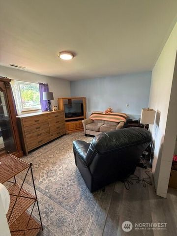 11407 240th Avenue Ct E, Buckley, WA 98321