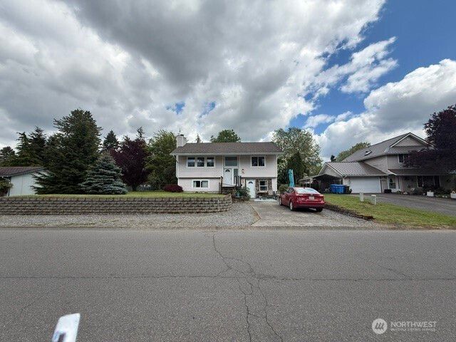 11407 240th Avenue Ct E, Buckley, WA 98321