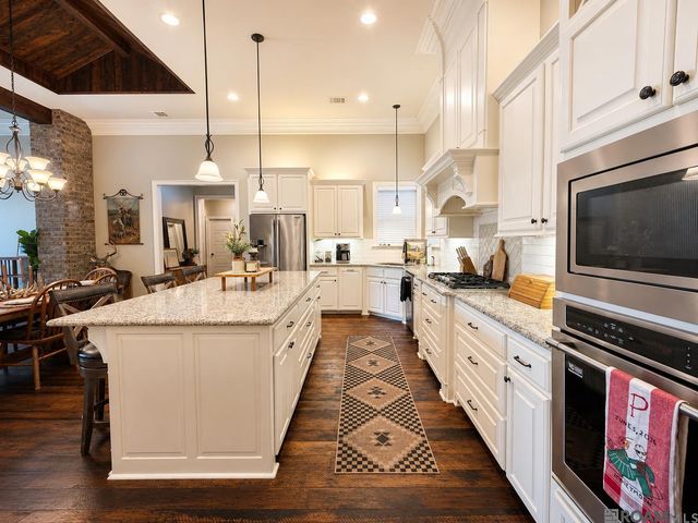 41035 Talonwood Dr, Gonzales, LA 70737