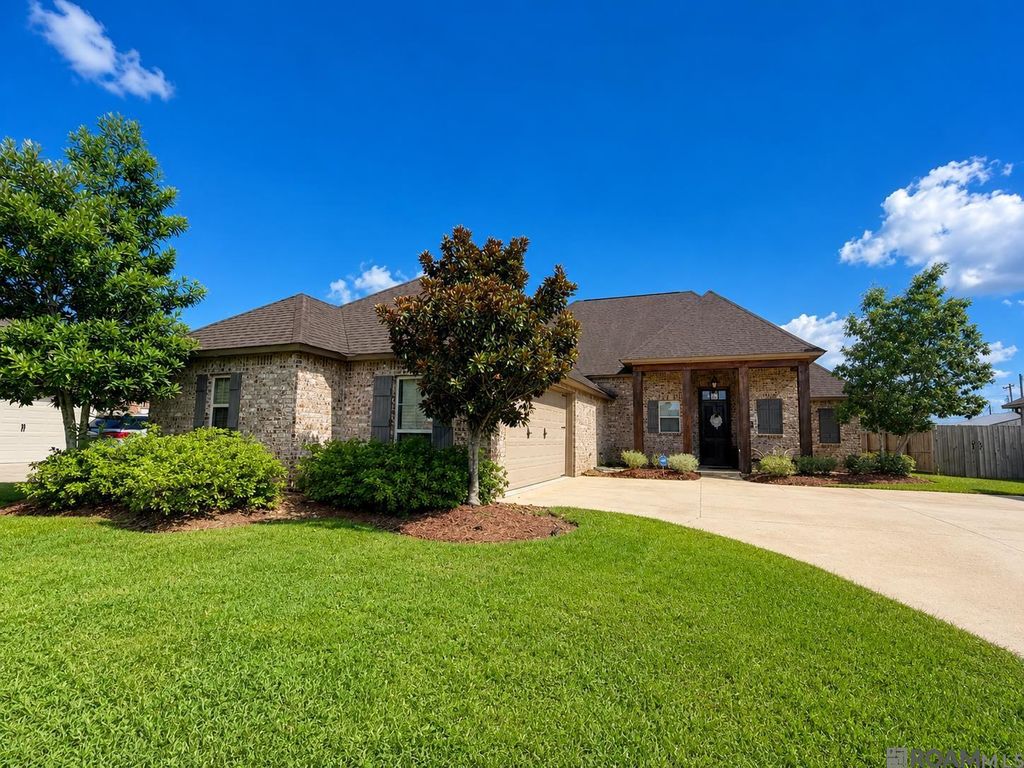 41035 Talonwood Dr, Gonzales, LA 70737