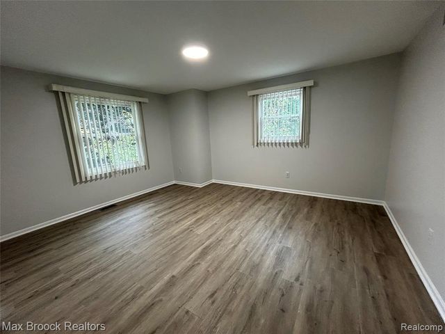 2081 Babcock Drive, Troy, MI 48084