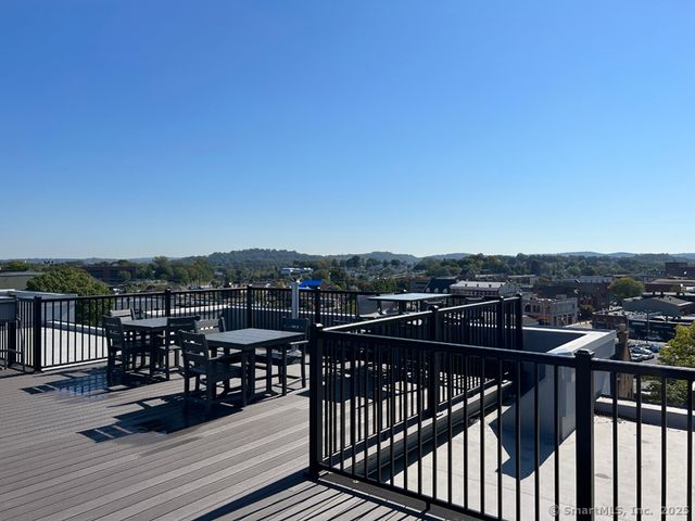 30 Crosby Street 218, Danbury, CT 06810