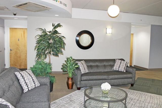 30 Crosby Street 218, Danbury, CT 06810