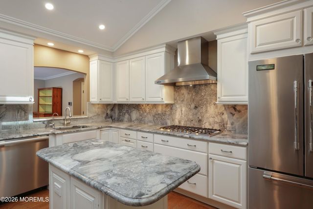 155 Sycamore Avenue, Shrewsbury Boro, NJ 07702