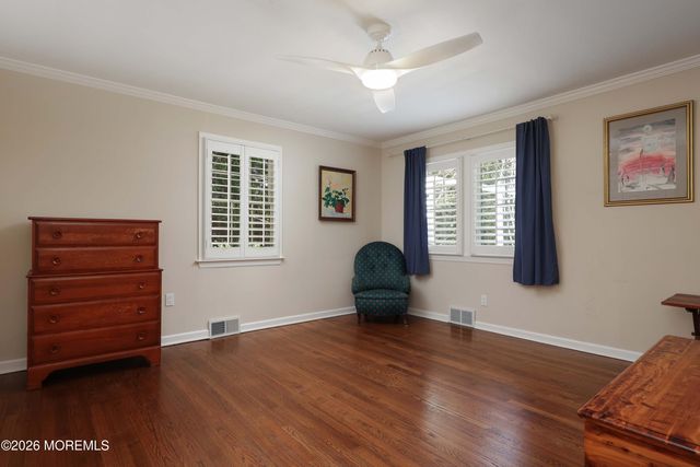 155 Sycamore Avenue, Shrewsbury Boro, NJ 07702