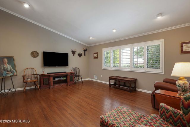 155 Sycamore Avenue, Shrewsbury Boro, NJ 07702