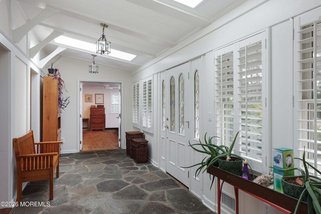 155 Sycamore Avenue, Shrewsbury Boro, NJ 07702