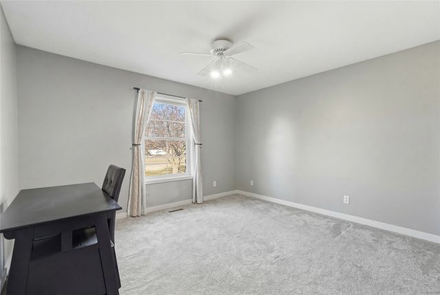 5843 Wells Lane, Cedar Rapids, IA 52411