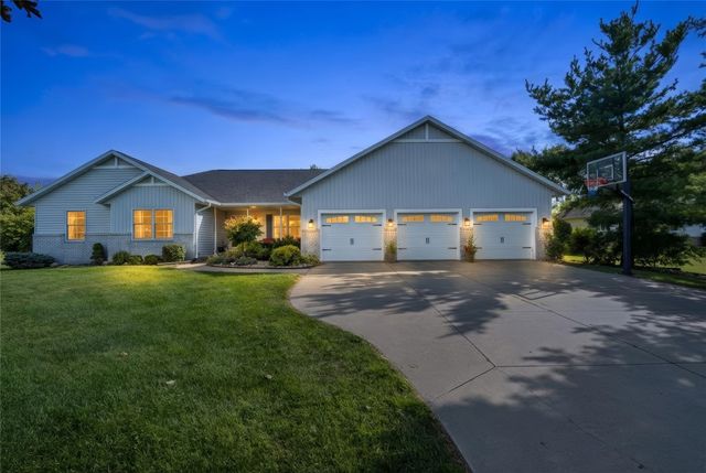 5843 Wells Lane, Cedar Rapids, IA 52411